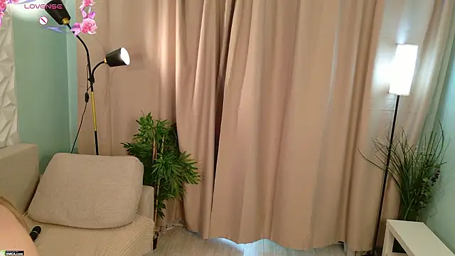 lisabaus online show from February 23, 10:37 am