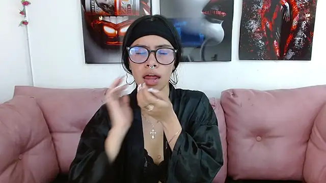 Miahotcs1 online show from May 1, 10:13 pm