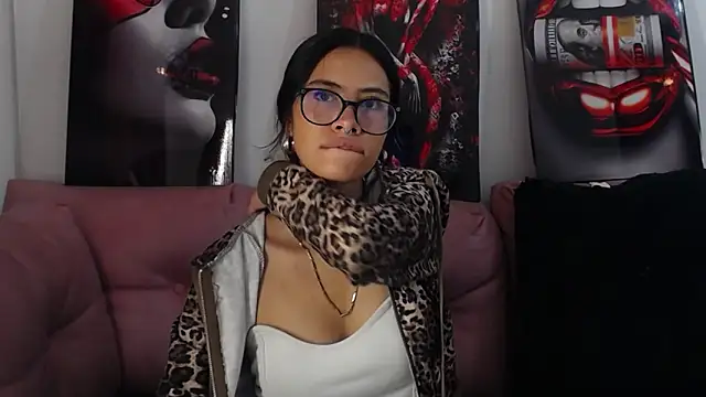 Miahotcs1 online show from May 19, 3:41 pm