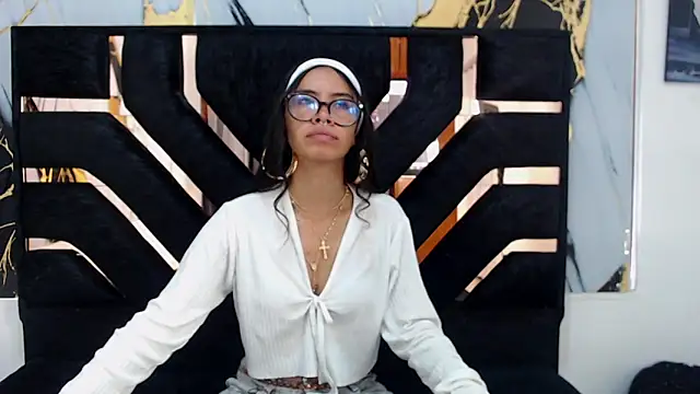 Miahotcs1 online show from May 10, 4:31 pm
