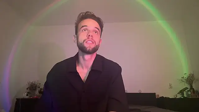 Snapshot of squirtproff chatting on September 27, 6:31 am squirtproff online show from September 27, 6:31 am