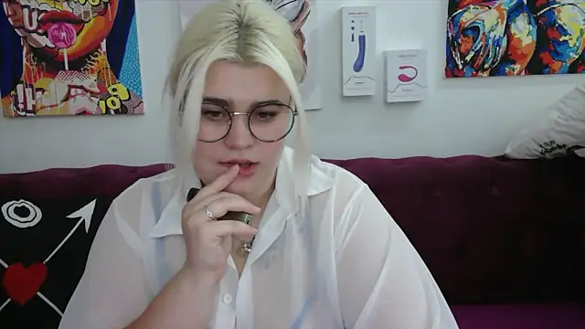 Amber Monro online show from October 6, 2:50 am