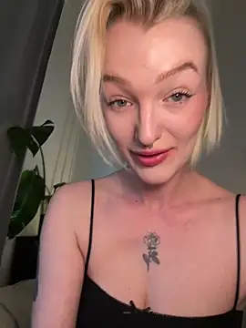 lovecassyrose online show from April 11, 10:19 am