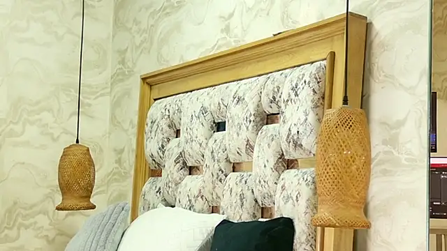 julyana mendez online show from November 15, 7:37 pm