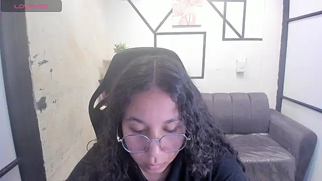 Noahsmitth  online show from October 4, 8:13 pm