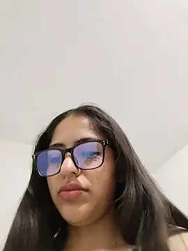 Goddesscut333 online show from July 17, 12:15 am