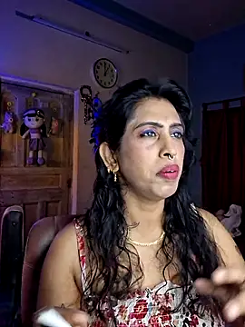 Love Beauty01 online show from May 13, 7:08 pm