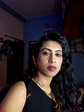 Love Beauty01 online show from April 21, 6:59 pm