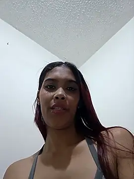 Snapshot of Khalessycute chatting on October 16, 9:39 pm Khalessycute online show from October 16, 9:39 pm