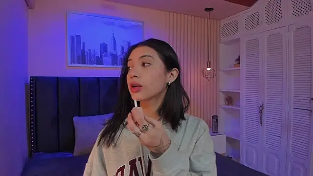 briela baddie online show from September 27, 11:39 am