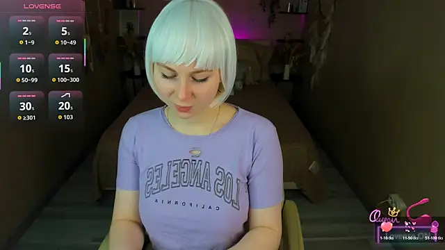 EvaCrosby online show from May 10, 5:42 am