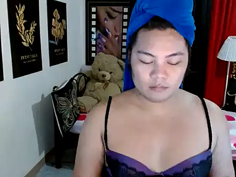 TSbrianaHugeCock online show from May 11, 1:13 pm
