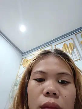 Sexxie Ella22 online show from May 22, 9:02 pm