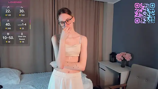 SharylSmalt online show from March 29, 1:04 am