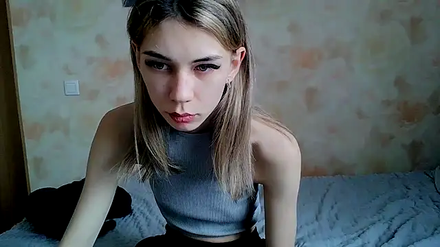 Crazy Empresis online show from April 19, 7:41 am