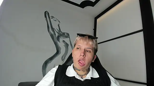 AlanRed  online show from October 3, 4:39 am