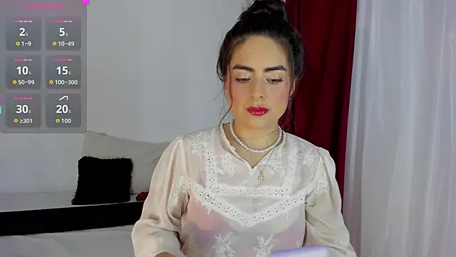 sashaa petit online show from November 11, 12:02 pm