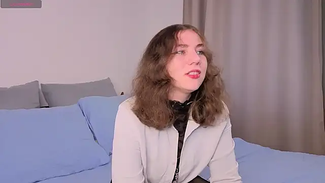 Snapshot of JoanMurphy chatting on September 18, 9:08 am JoanMurphy online show from September 18, 9:08 am