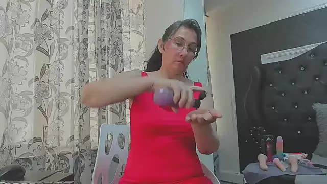Oriana Jhonson online show from May 8, 12:19 pm