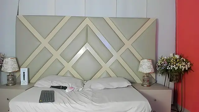 becca scotts online show from October 12, 12:29 pm