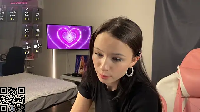 EllaSimonss online show from September 20, 9:46 pm