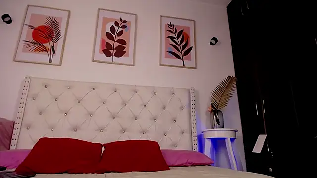 barbyehot online show from May 18, 1:37 am