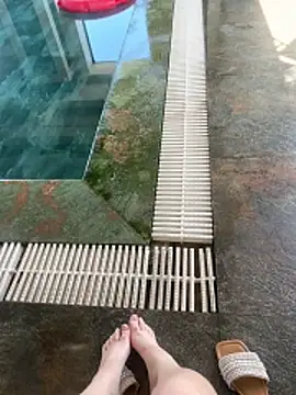 cherryrosealiee online show from February 12, 6:04 am