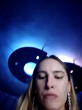 Mr And Mrs Kiss online show from September 23, 2:21 am