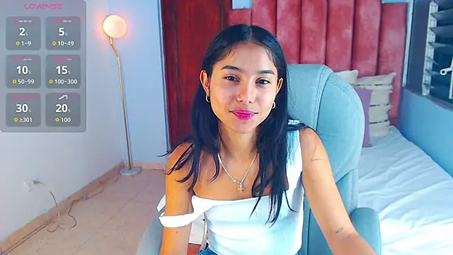 Milaa Star  online show from October 15, 3:31 am