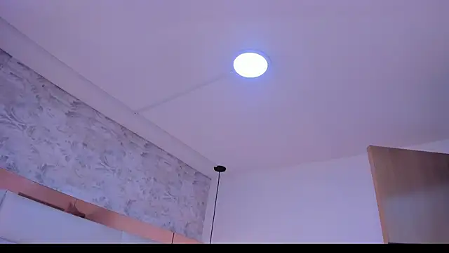 Salome Smitth 1 online show from April 6, 8:32 pm