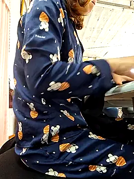 irina hana online show from November 23, 3:09 am