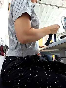 irina hana online show from November 13, 1:26 am