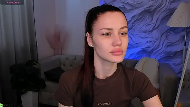 Aria Mila online show from May 12, 3:04 am