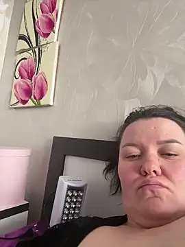 SunnyLeila2101 online show from April 1, 1:41 pm