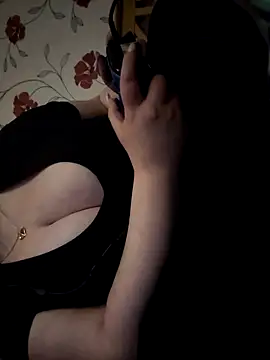 itsCuteTits online show from December 5, 8:32 pm