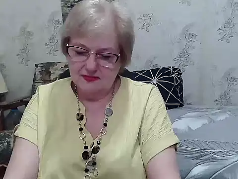 Renata62011 online show from May 10, 1:57 pm