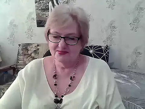 Renata62011 online show from May 5, 12:52 pm