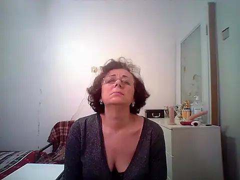 Julia54391 online show from November 1, 8:02 pm