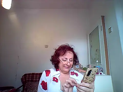 Julia54391 online show from September 20, 10:57 am