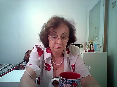 Julia54391 online show from November 2, 9:07 pm