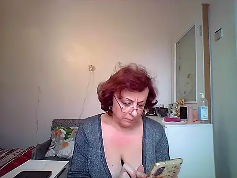 Julia54391 online show from November 7, 11:16 am