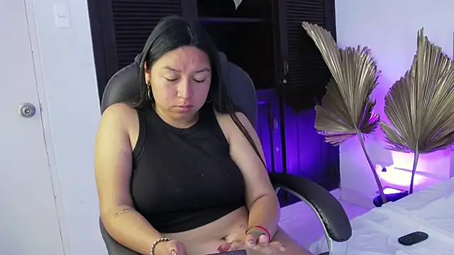 BellaRoux1 online show from October 31, 1:48 pm