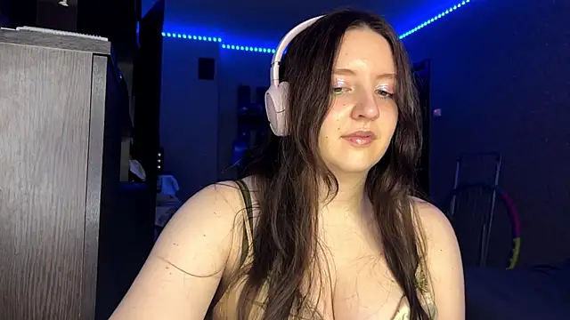 LauretteRagar online show from October 9, 6:56 pm