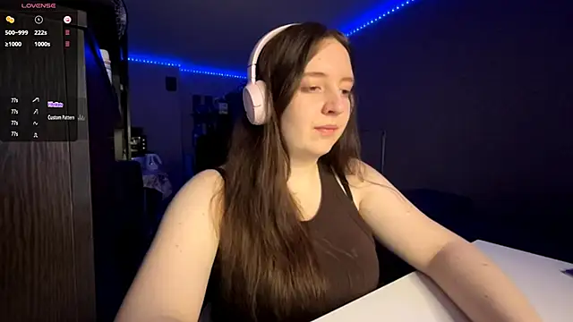 LauretteRagar online show from October 21, 6:34 pm