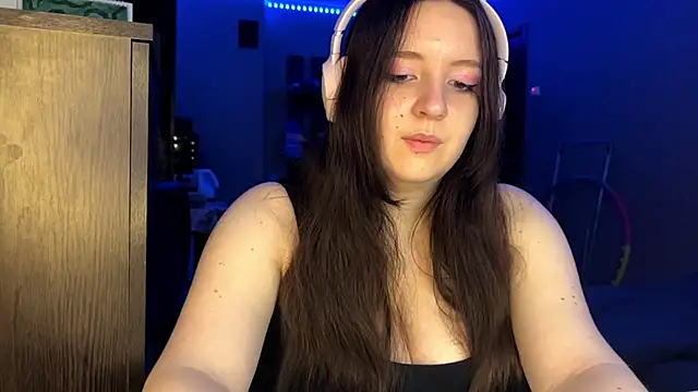 LauretteRagar online show from October 7, 6:34 pm