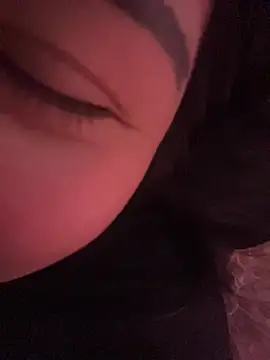 Regina Escobar online show from October 25, 9:10 pm