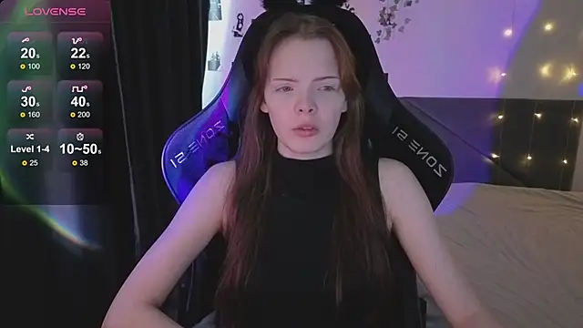 Luna Navy online show from April 10, 6:30 am