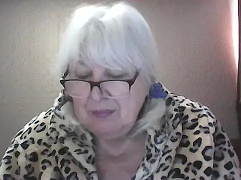 Alexia64231 online show from May 4, 3:43 am