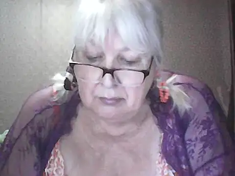 Alexia64231 online show from May 19, 1:56 am