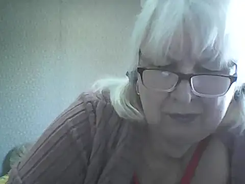 Alexia64231 online show from May 8, 4:27 am